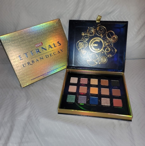 x Marvel 'Eternals' Eyeshadow PaletteURBAN DECAY - Picture 2 of 3